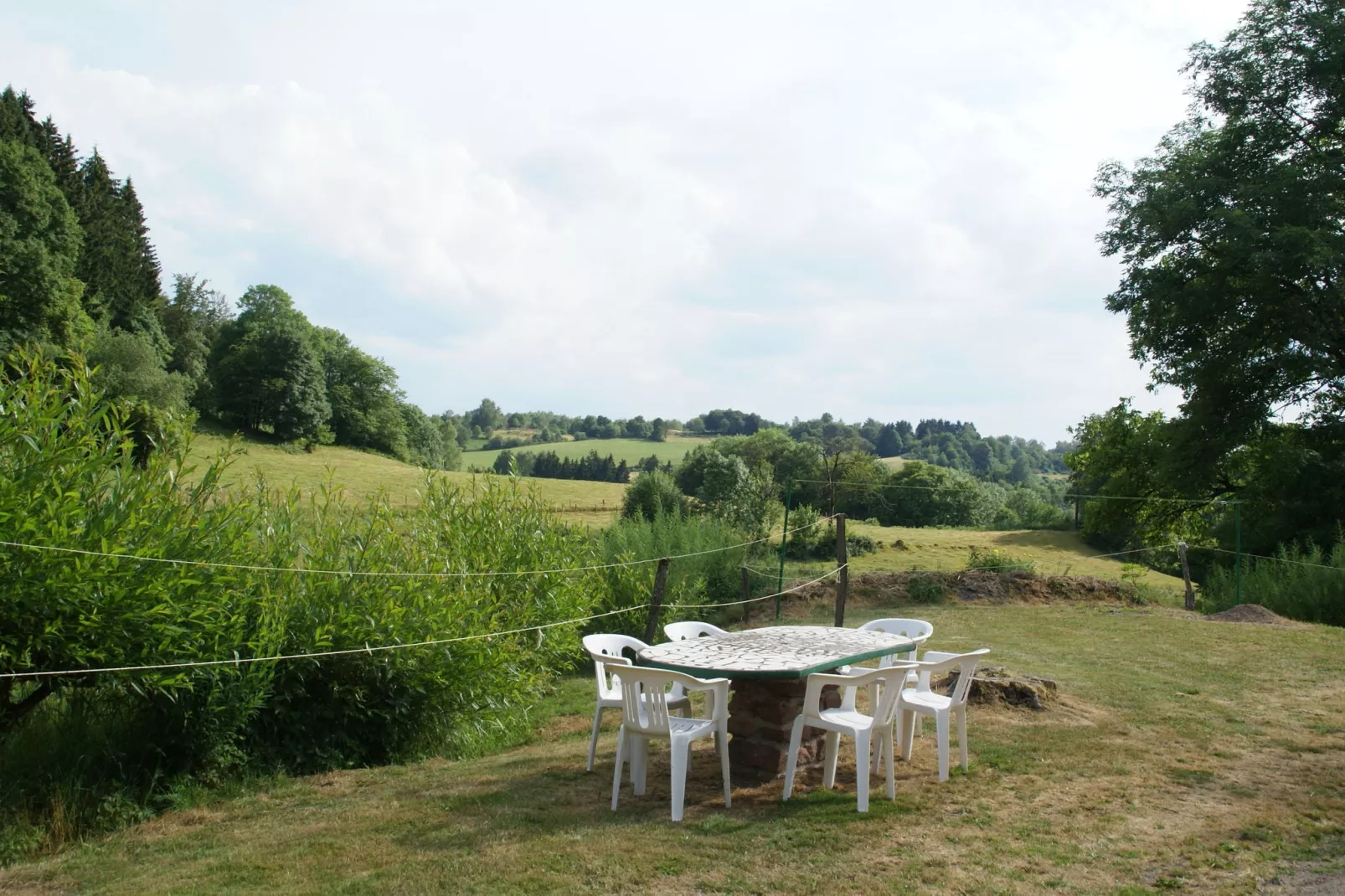 Maison de vacances - ESMOULIÈRES-Jardin d'été