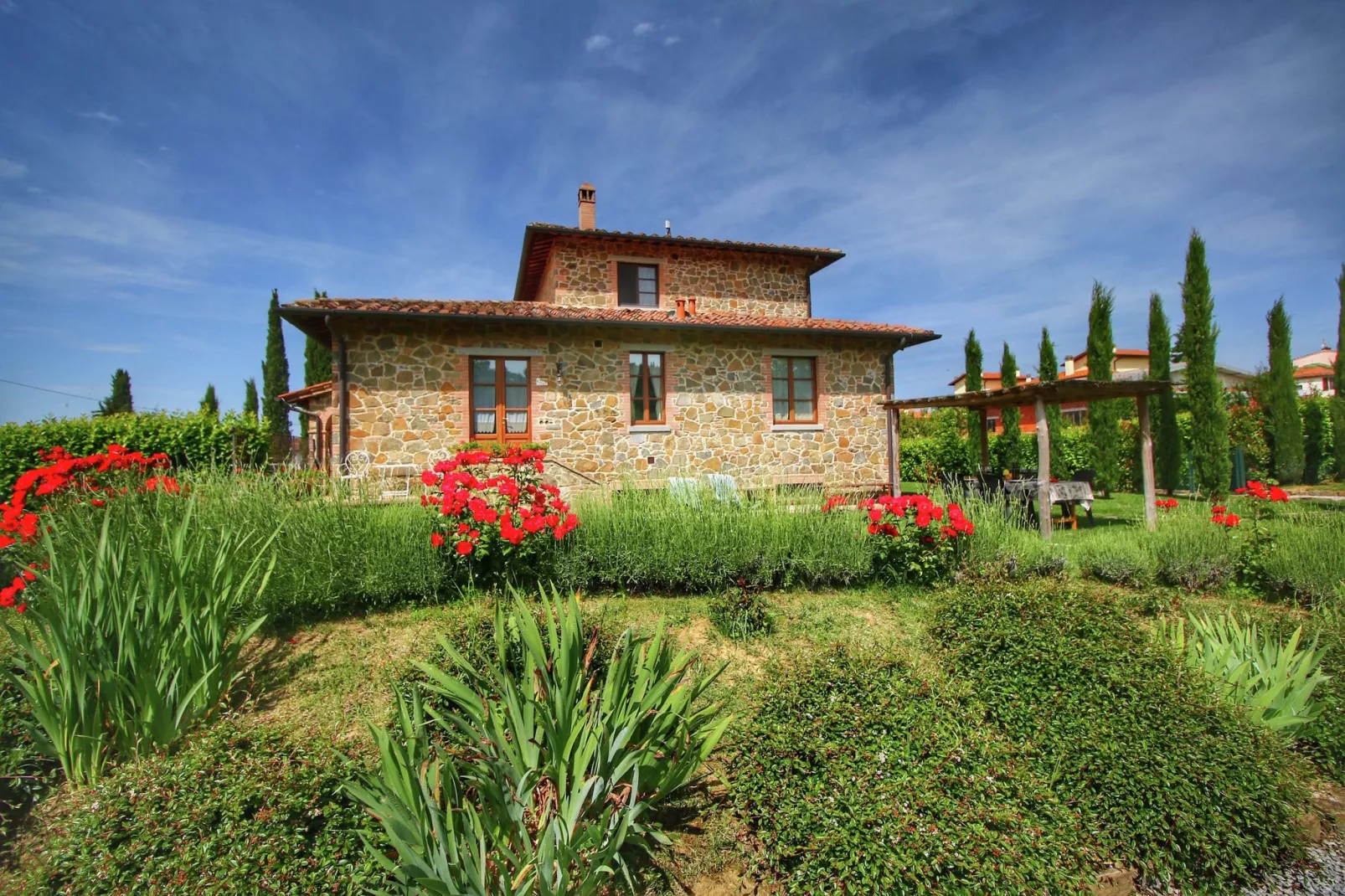 Casal Gheriglio Pergola-Exterior summer