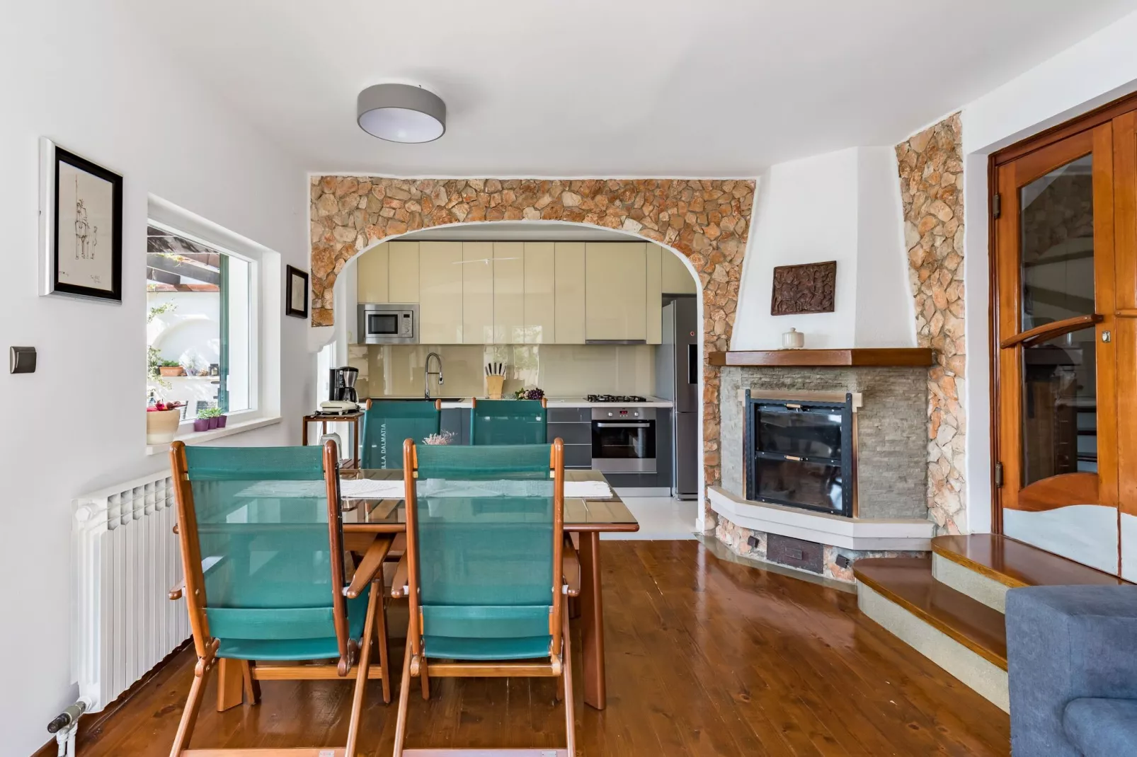 Sea front vacation home-Kitchen