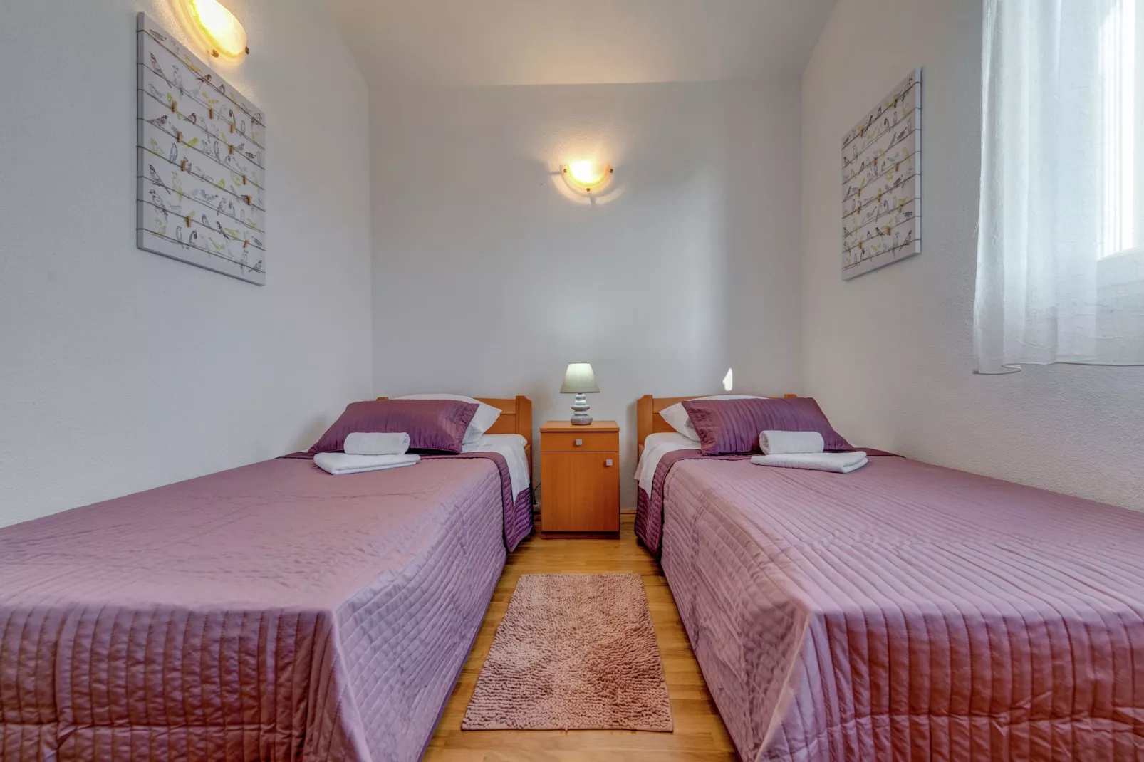 Holiday home Mirna-Chambre