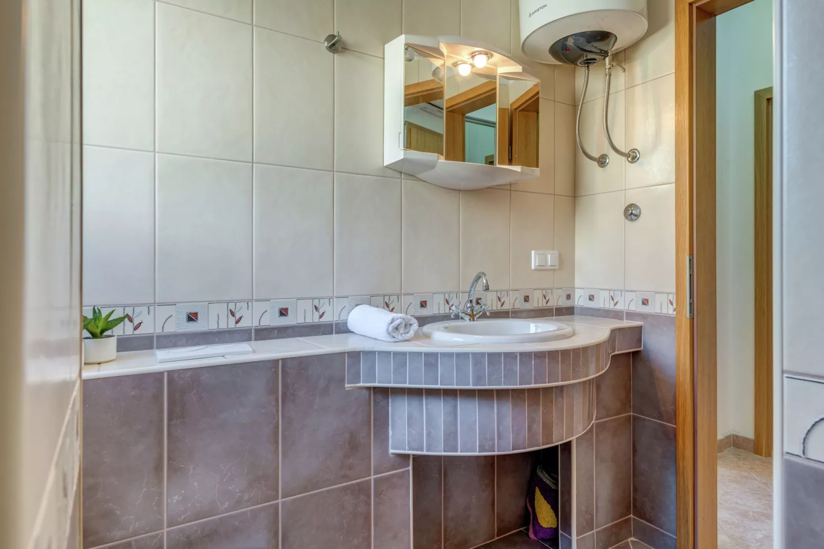 Holiday home Mirna-Salle de bain