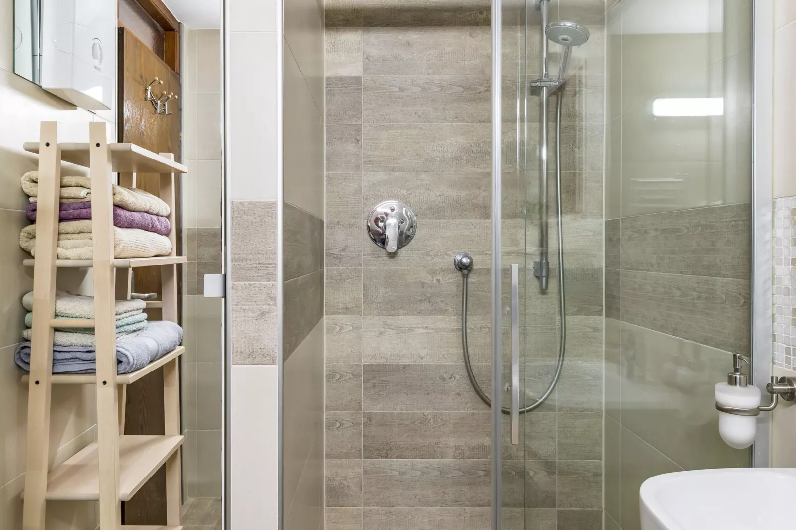Sea front vacation home-Bathroom
