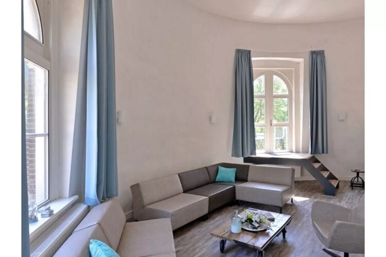 Watertoren Vlissingen 16 pax-Living room