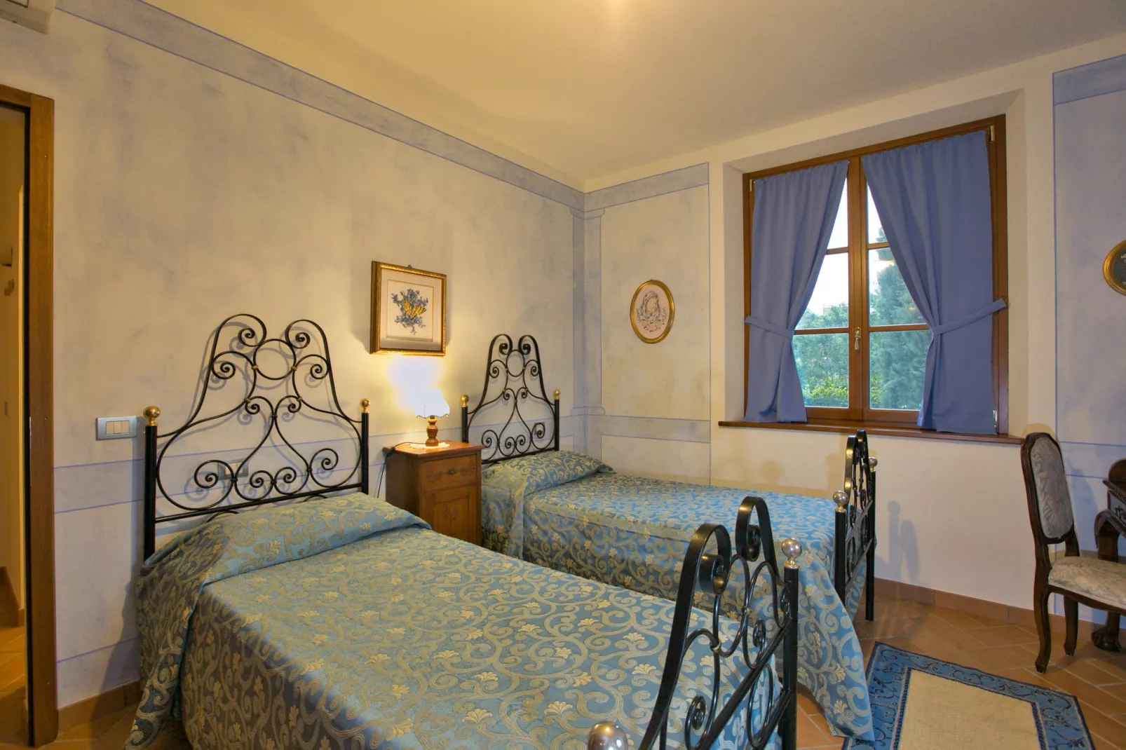 Casal Gheriglio Pergola-Bedroom