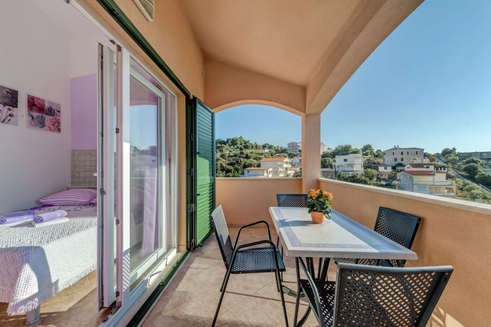 Holiday home Mirna-Balcon-terrasse