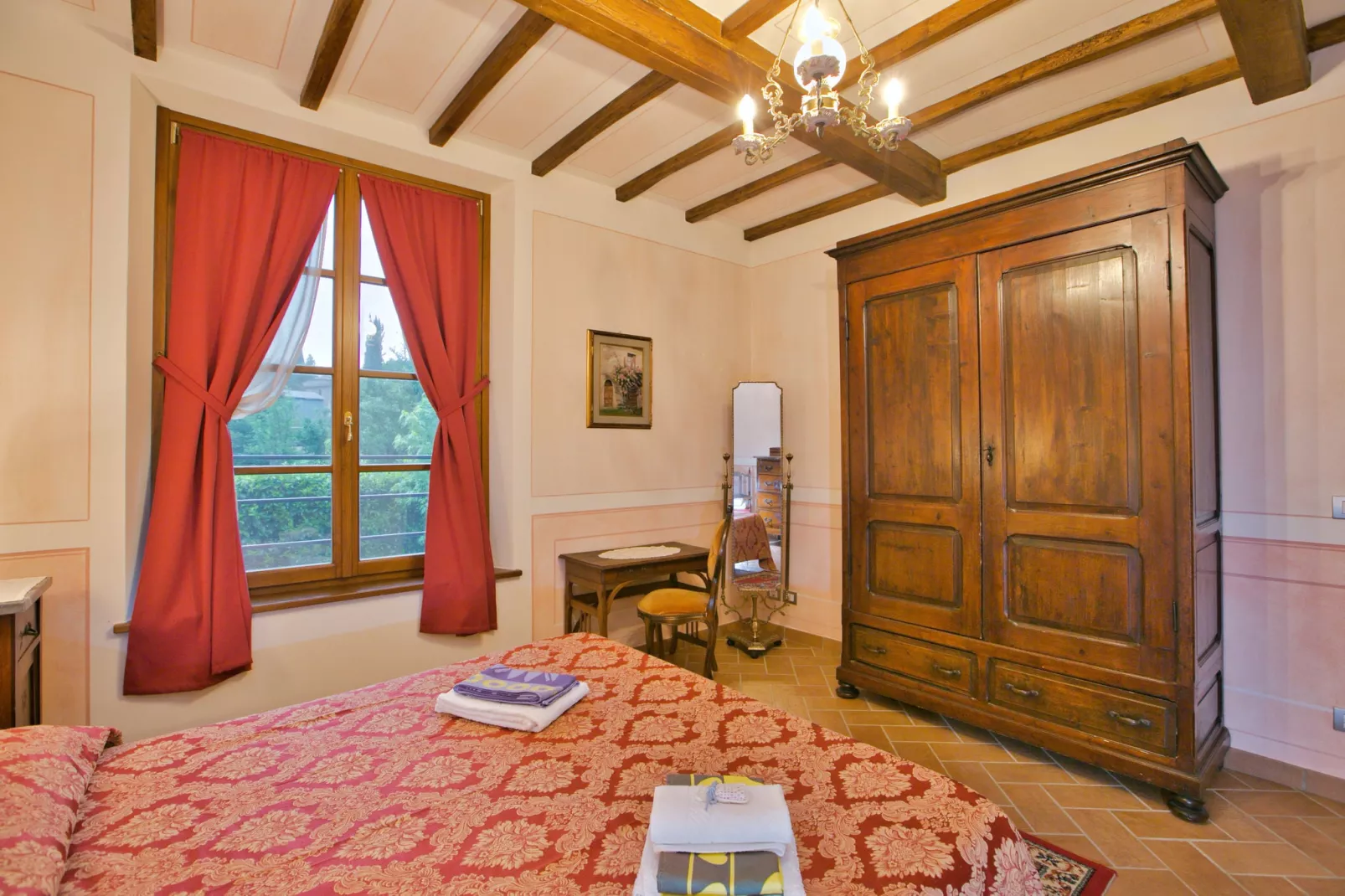Casal Gheriglio Pergola-Bedroom