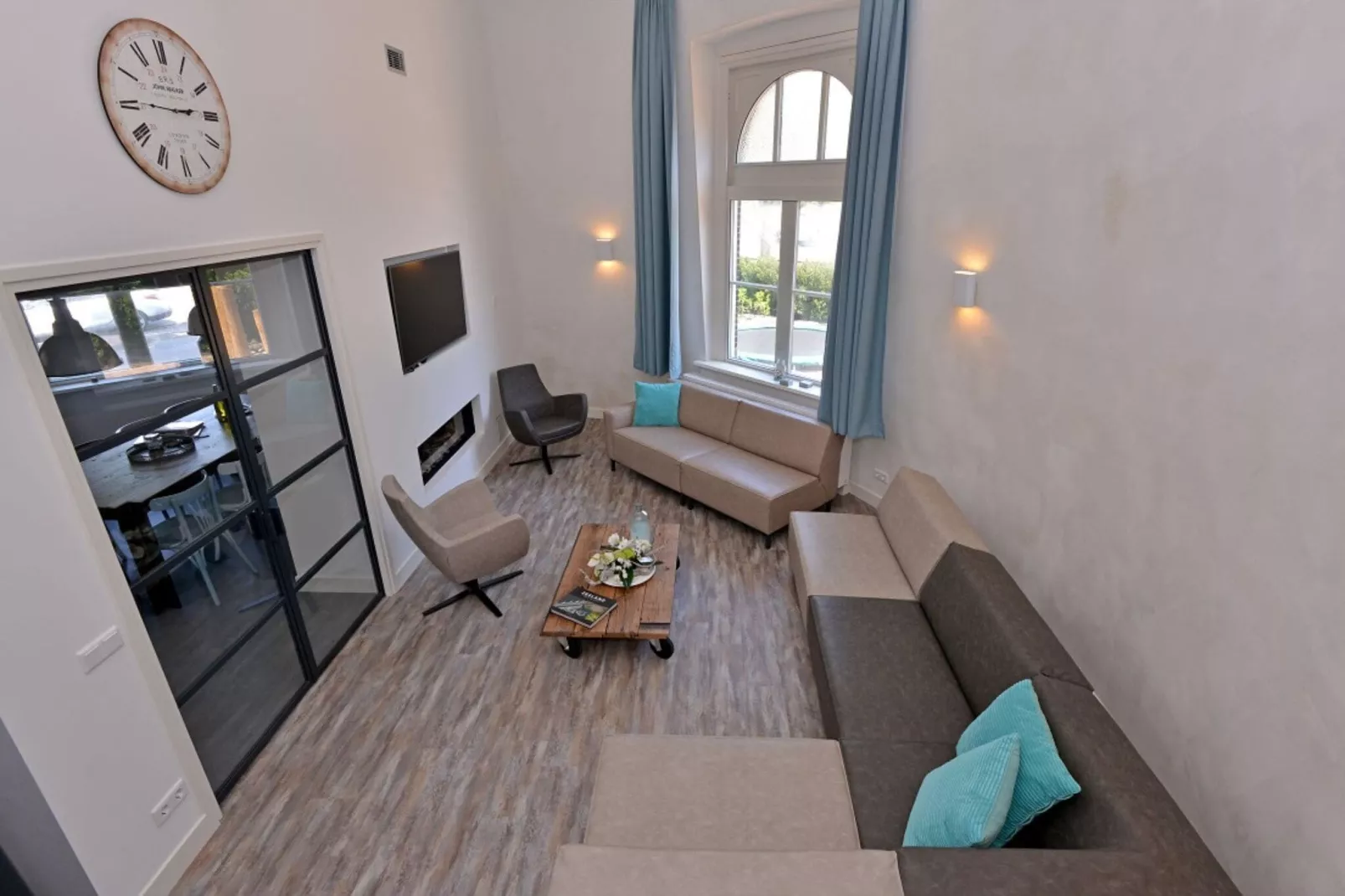 Watertoren Vlissingen 16 pax-Living room