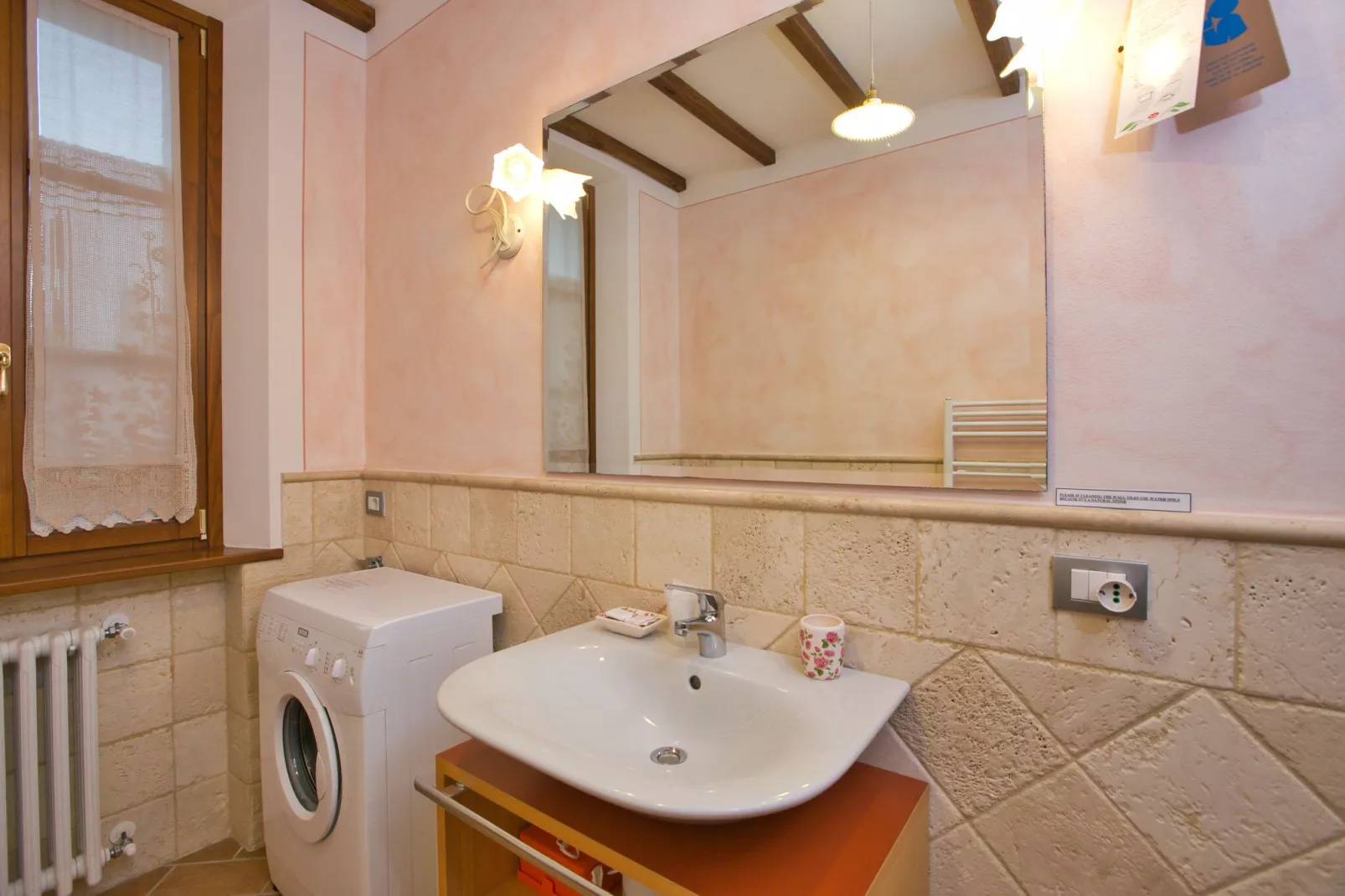 Casal Gheriglio Pergola-Bathroom