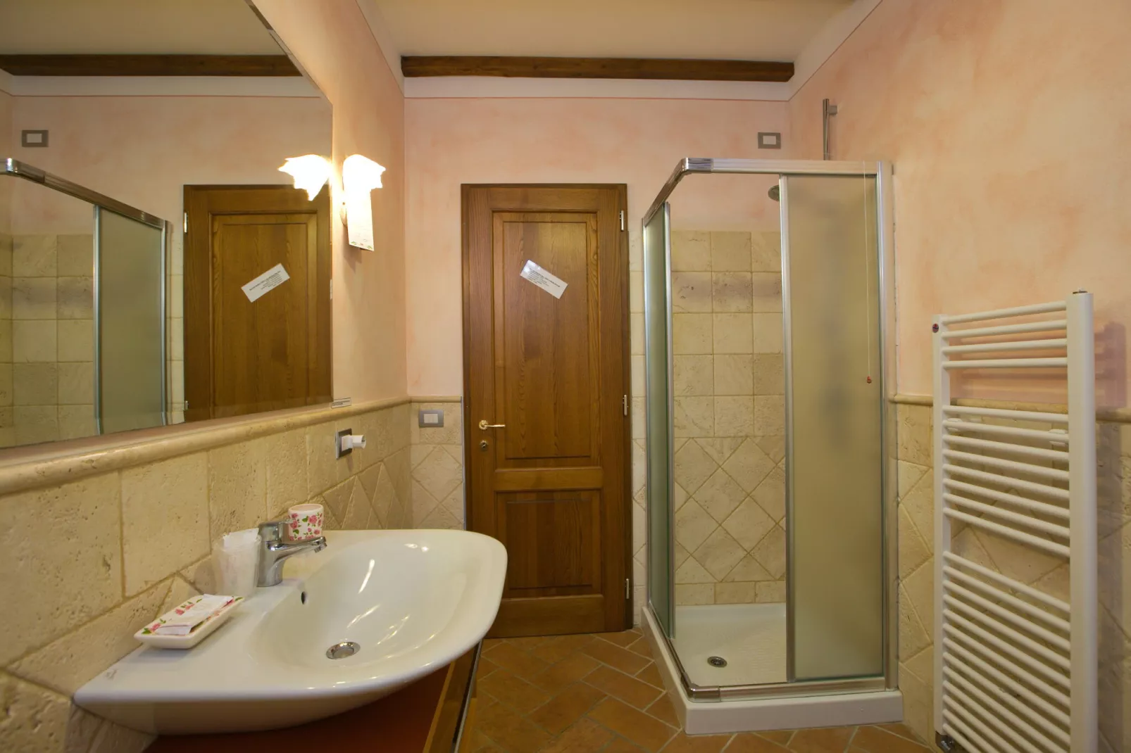 Casal Gheriglio Pergola-Bathroom