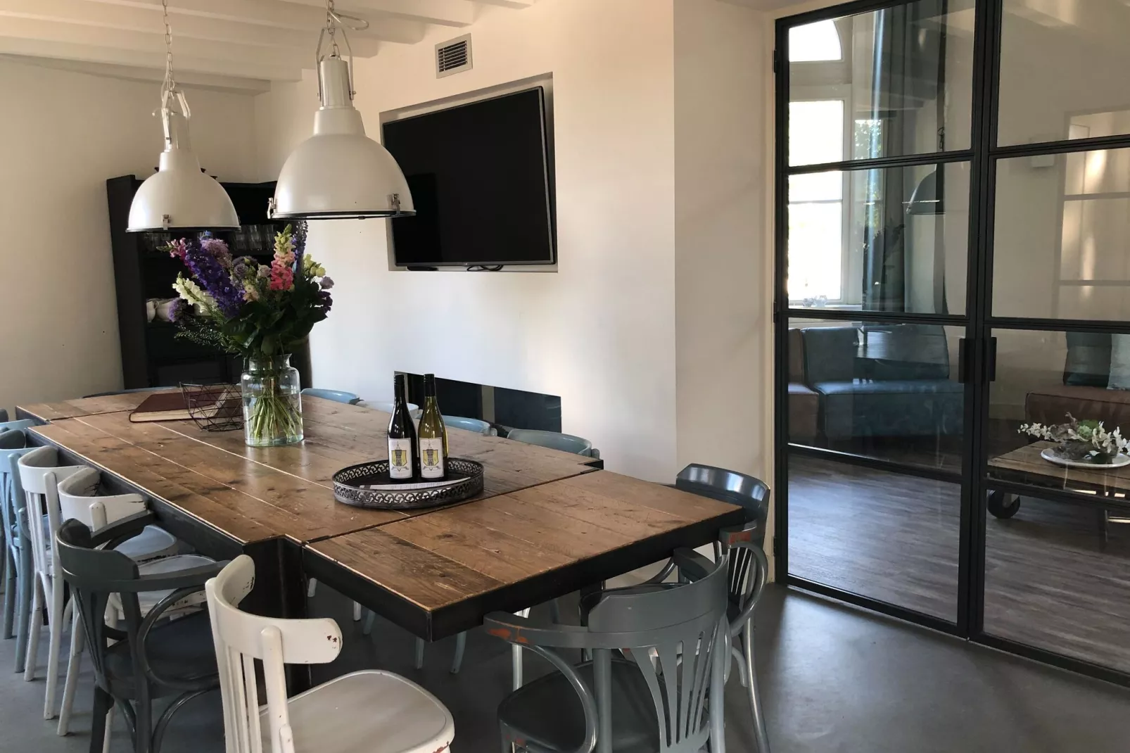 Watertoren Vlissingen 16 pax-Dining room