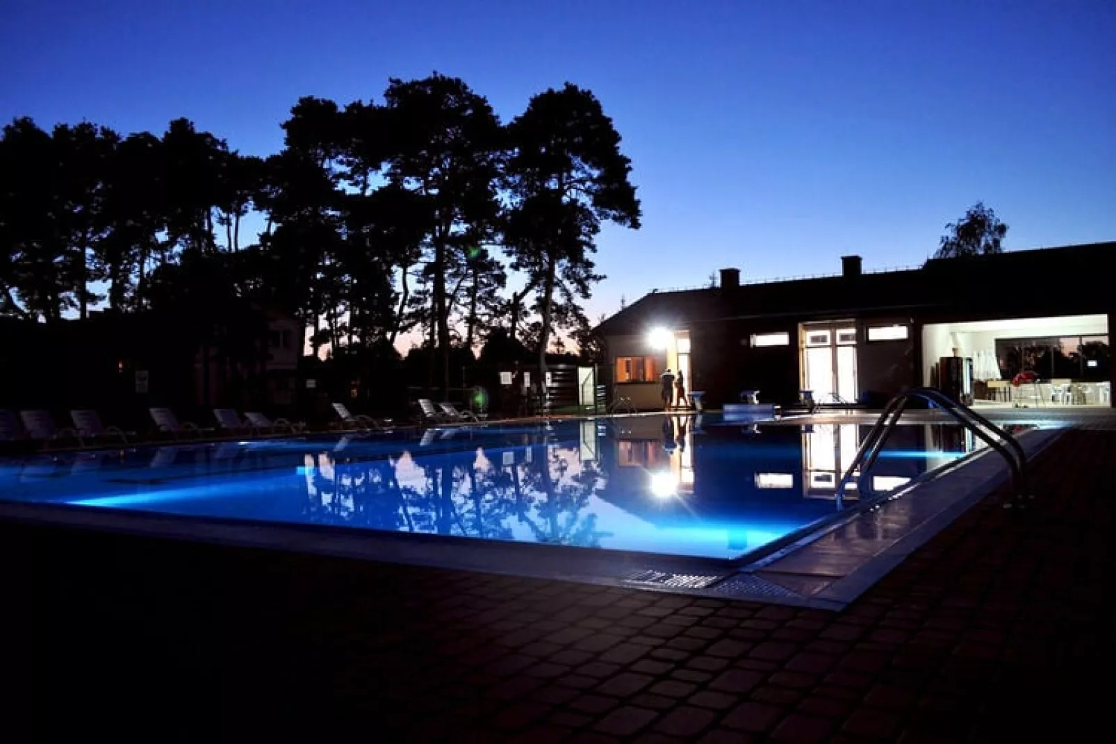 A modern holiday home-Areas summer 1km