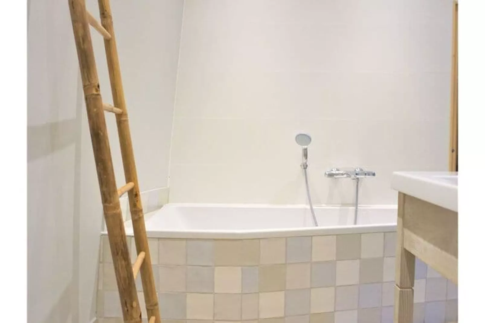 Watertoren Vlissingen 16 pax-Bathroom
