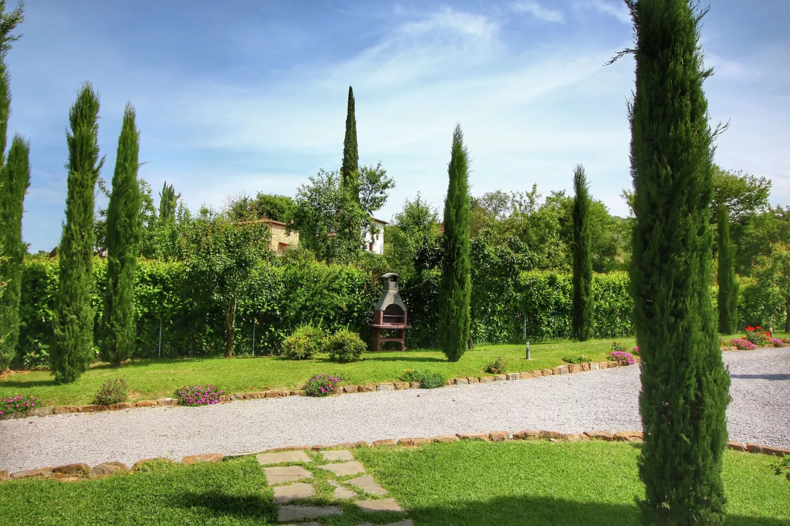 Casal Gheriglio Pergola-View summer