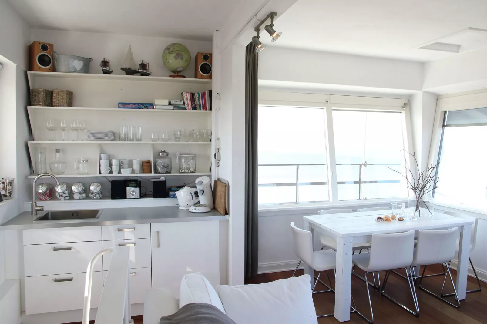 De Kustwachttoren-Dining room