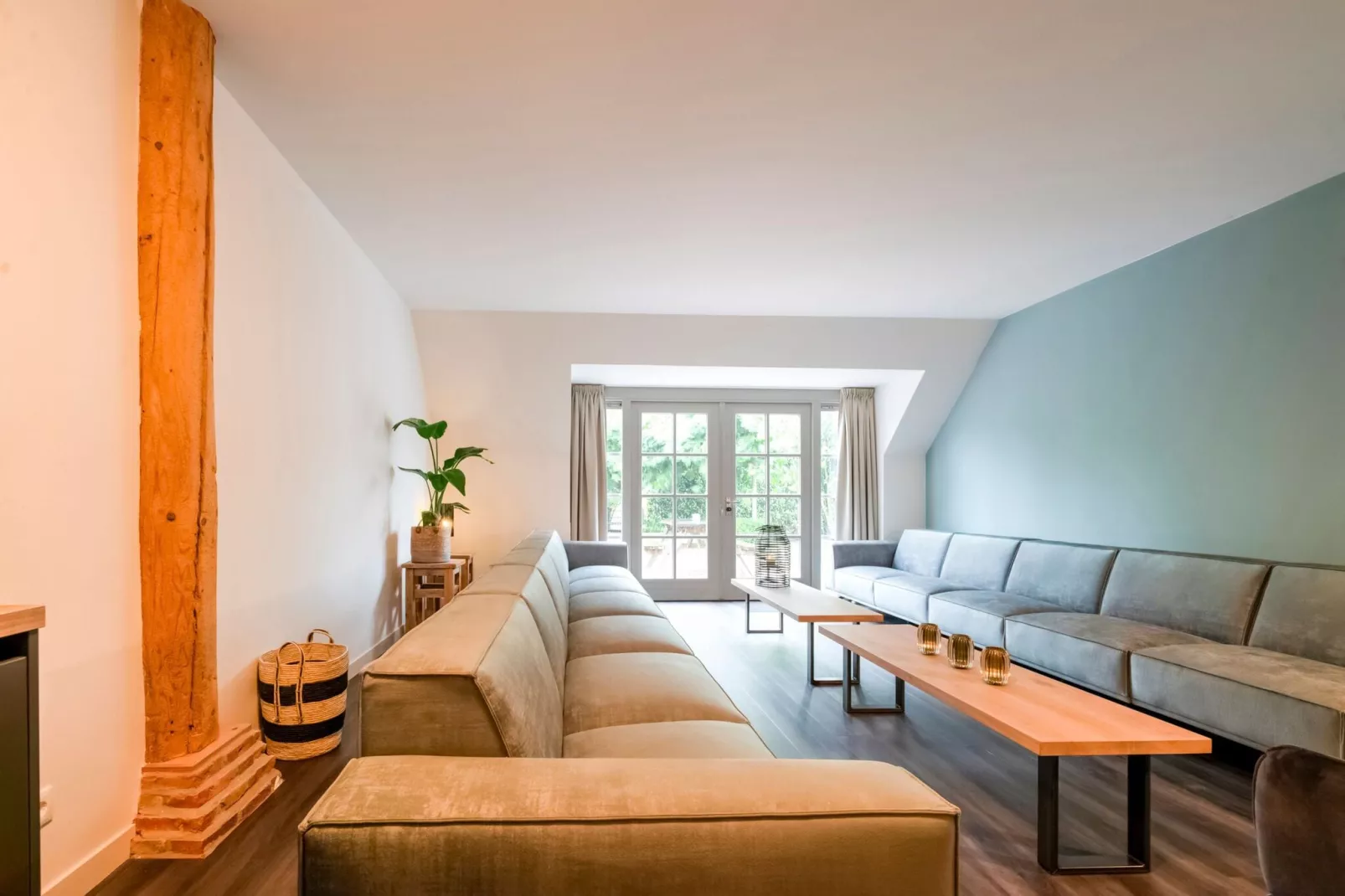 Heide State-Living room