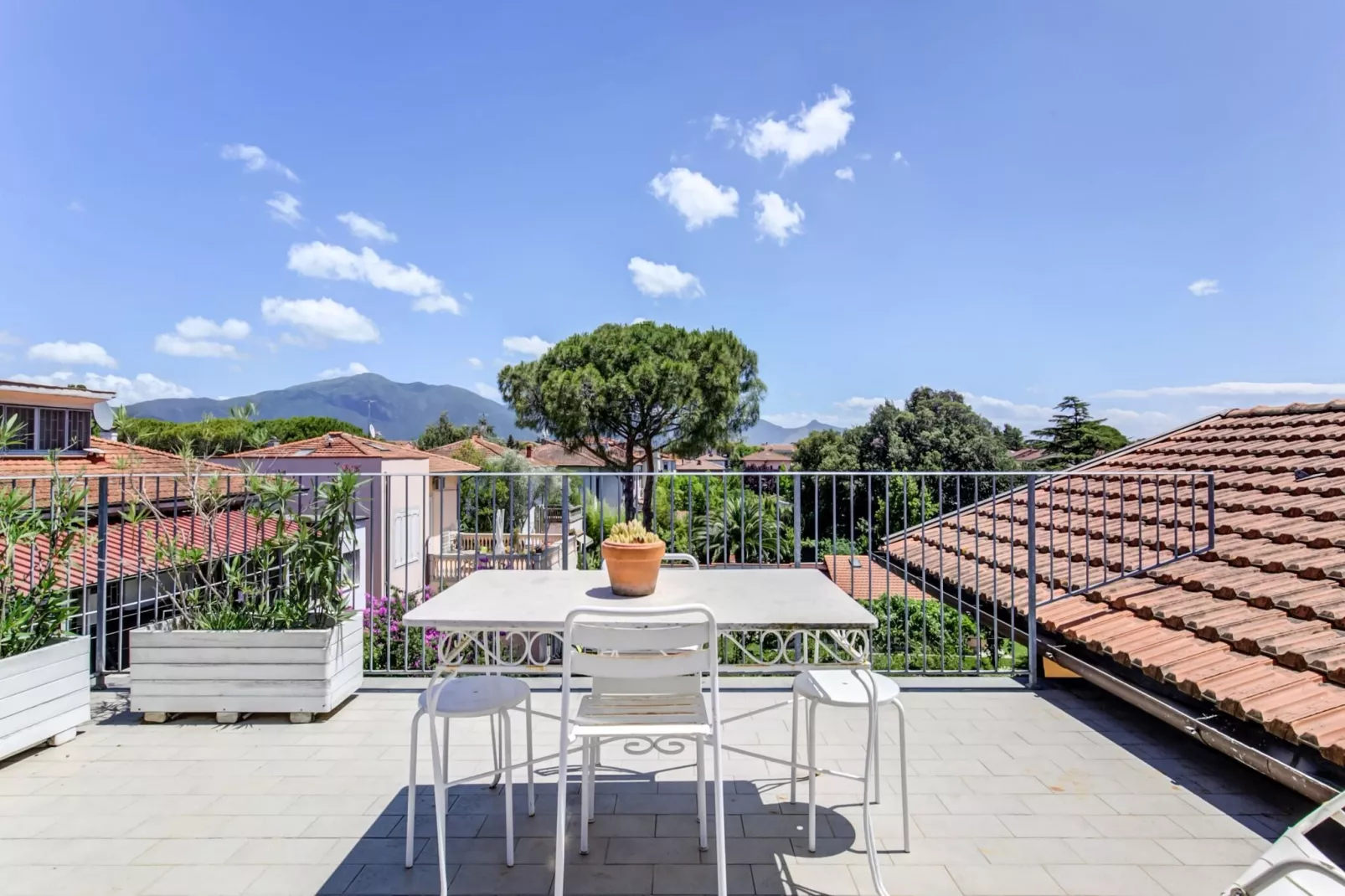 Villa Lazzarino-View summer