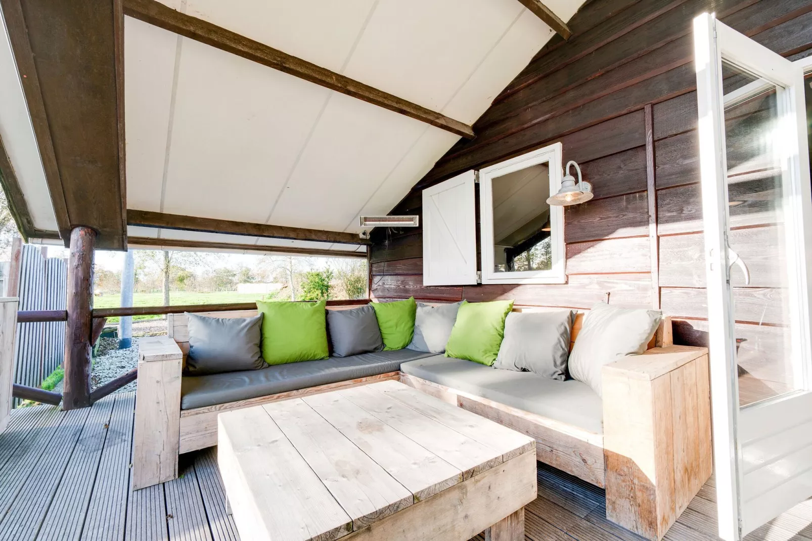 Heide State-Terrace balcony