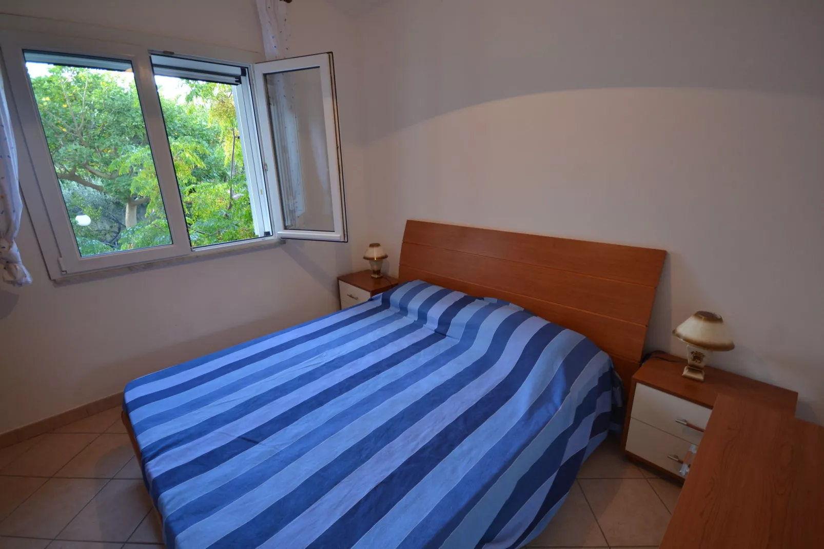 Timpi Russi Trilo Piano Terra-Schlafzimmer