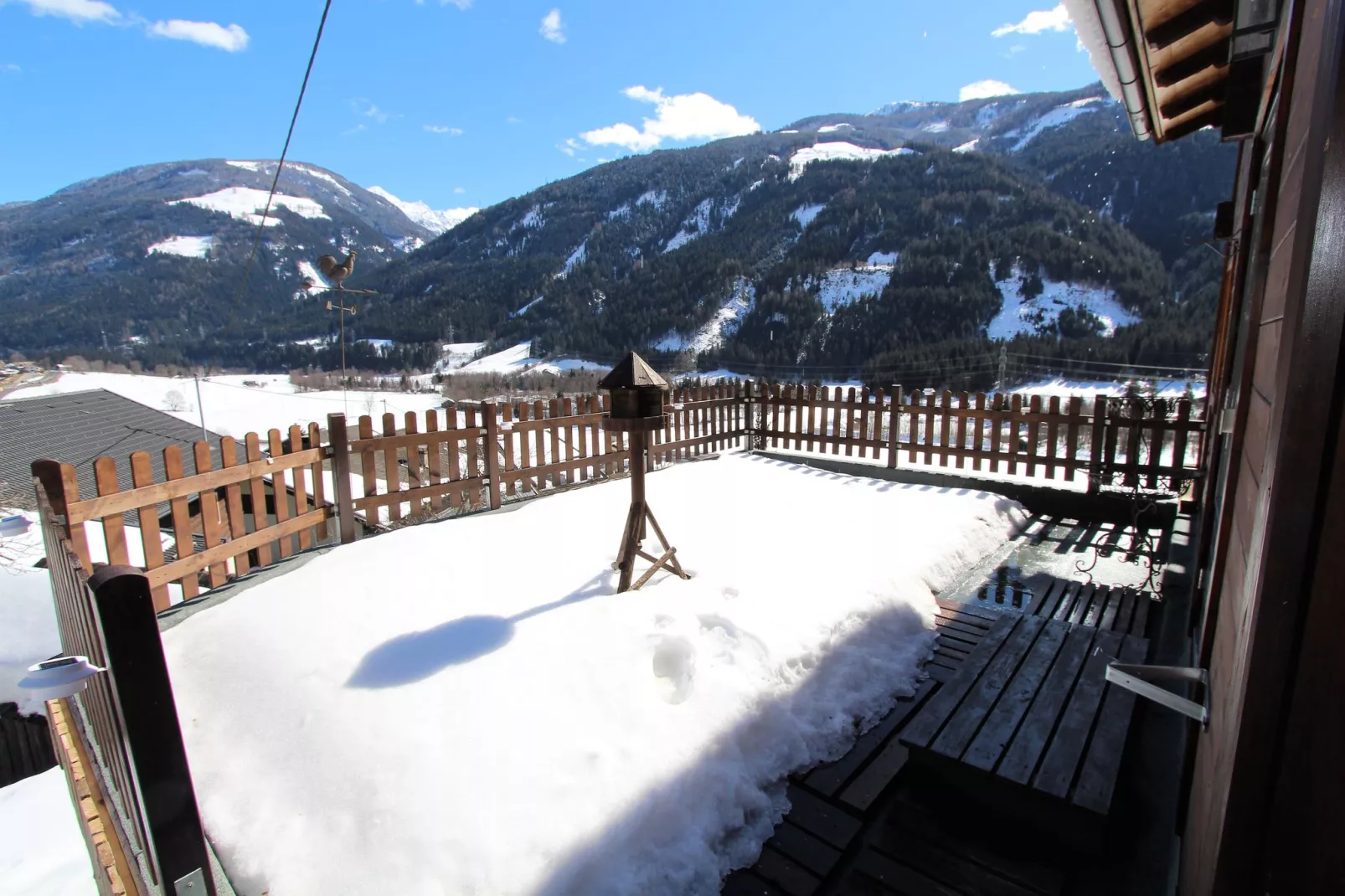 Chalet Jari-Terrace balcony