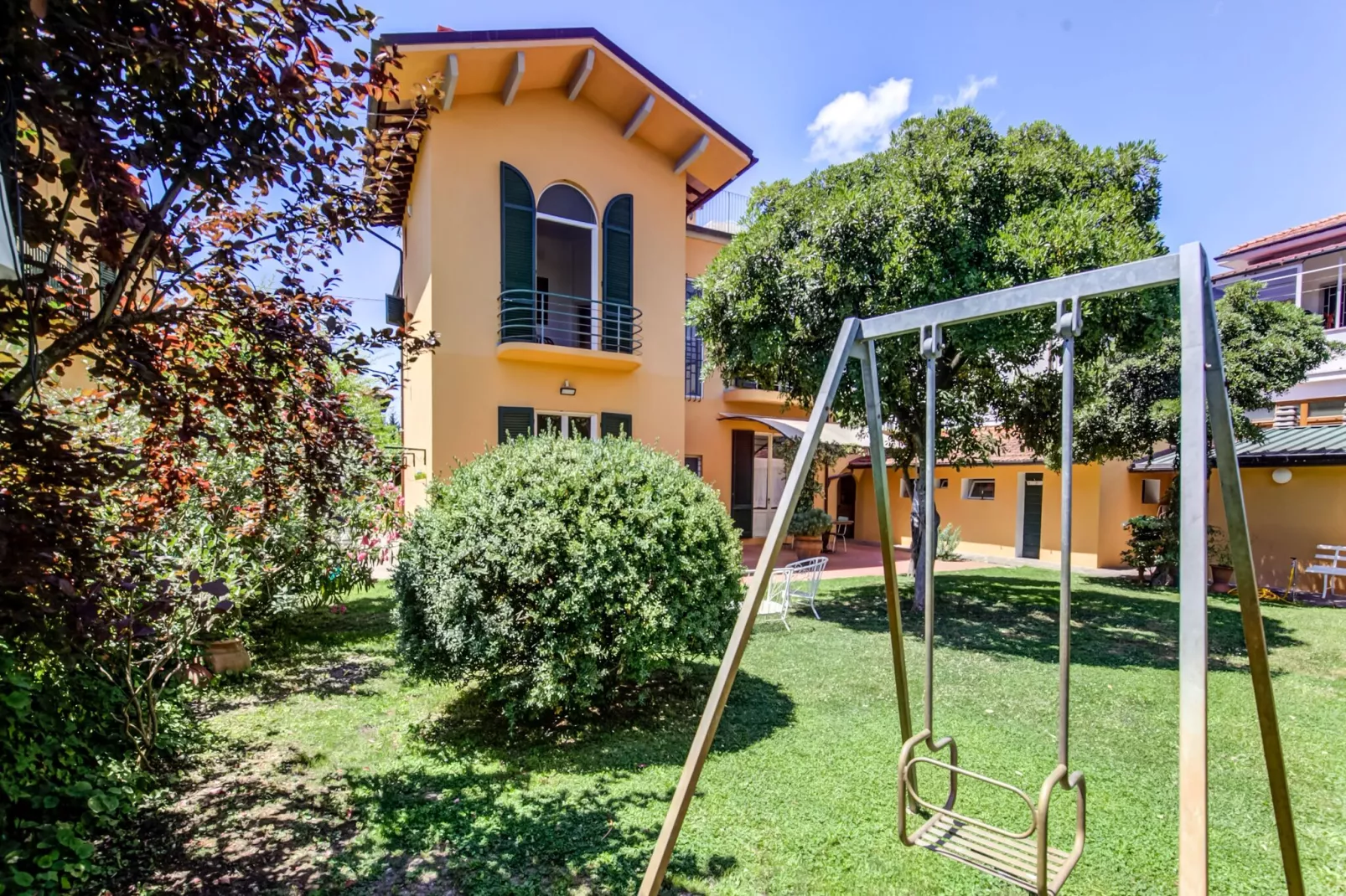 Villa Lazzarino-Exterior summer