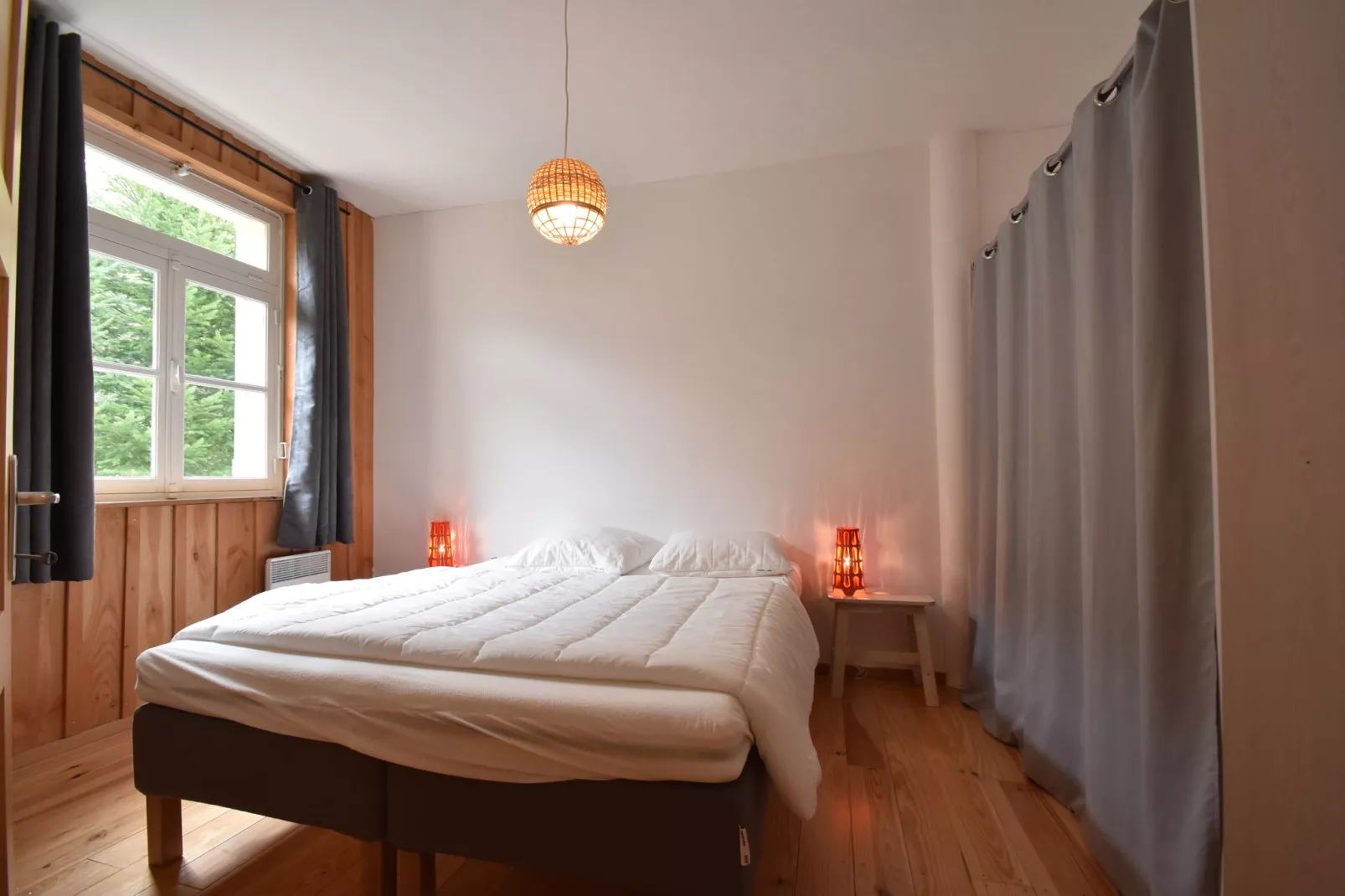 Apt  Piscine 4 pers - Levien-Bedroom