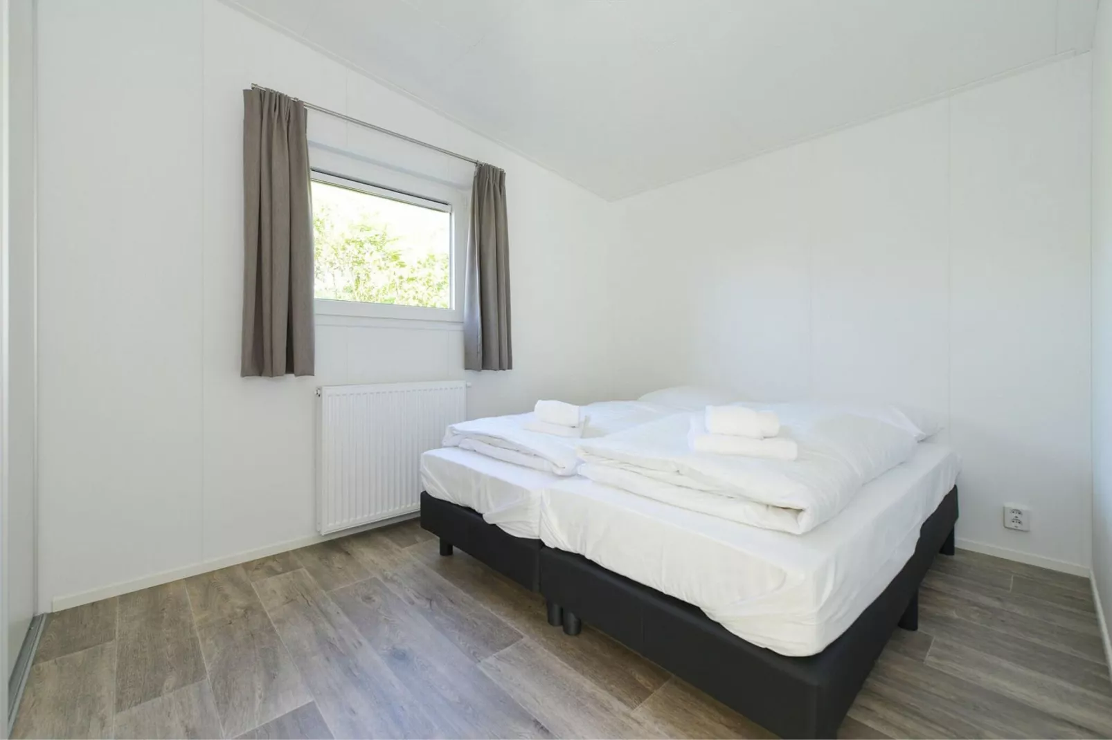 Hart van Zeeland - Chalet 1 t/m 8-Bedroom
