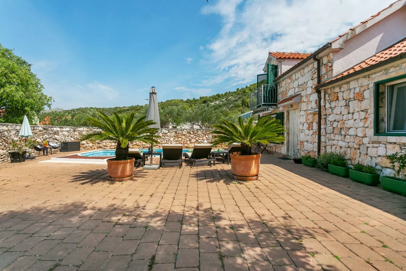 Villa Niva-Balcon-terrasse