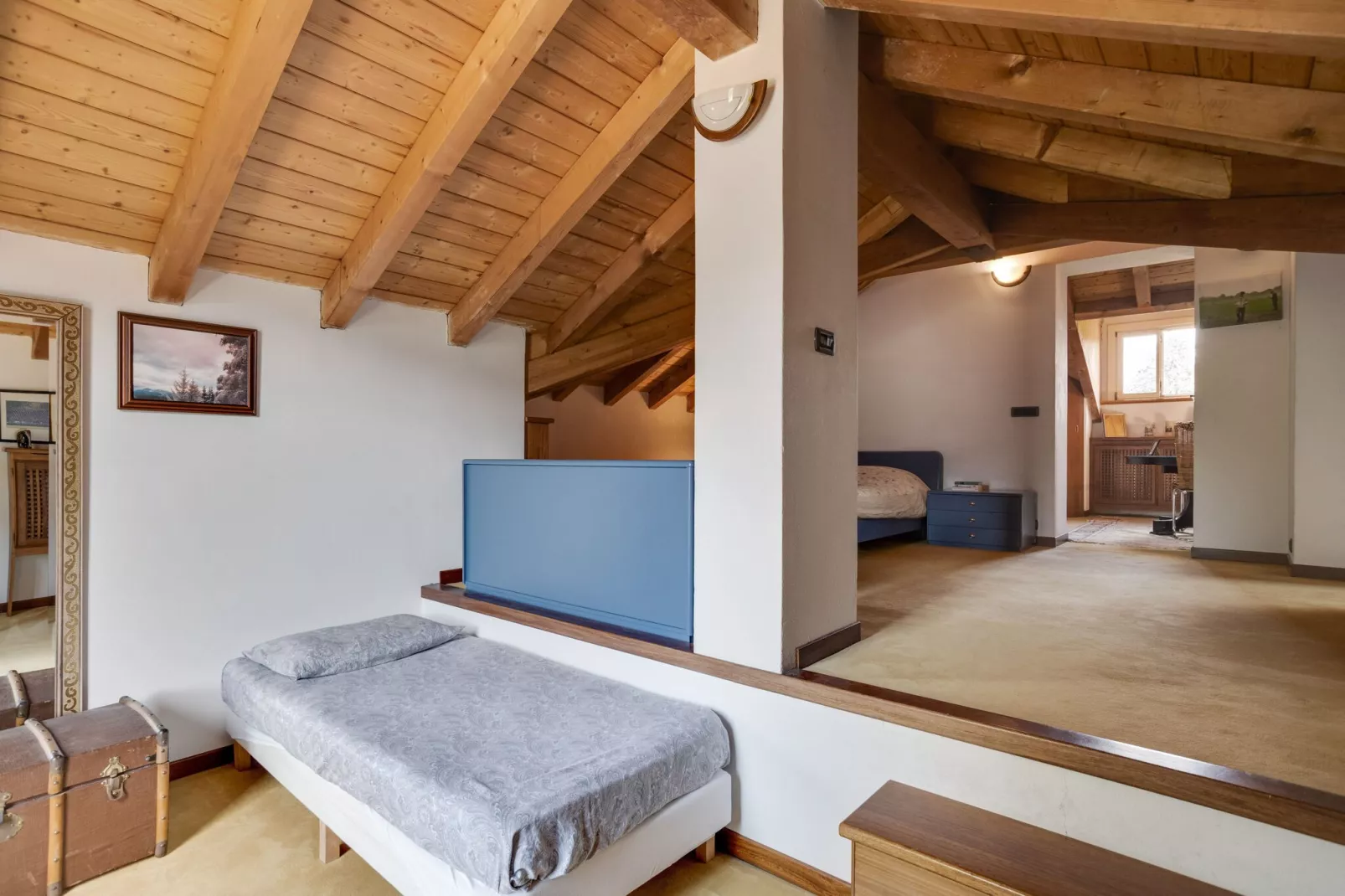 Villa d'epoca con ampio giardino lago di como-Bedroom