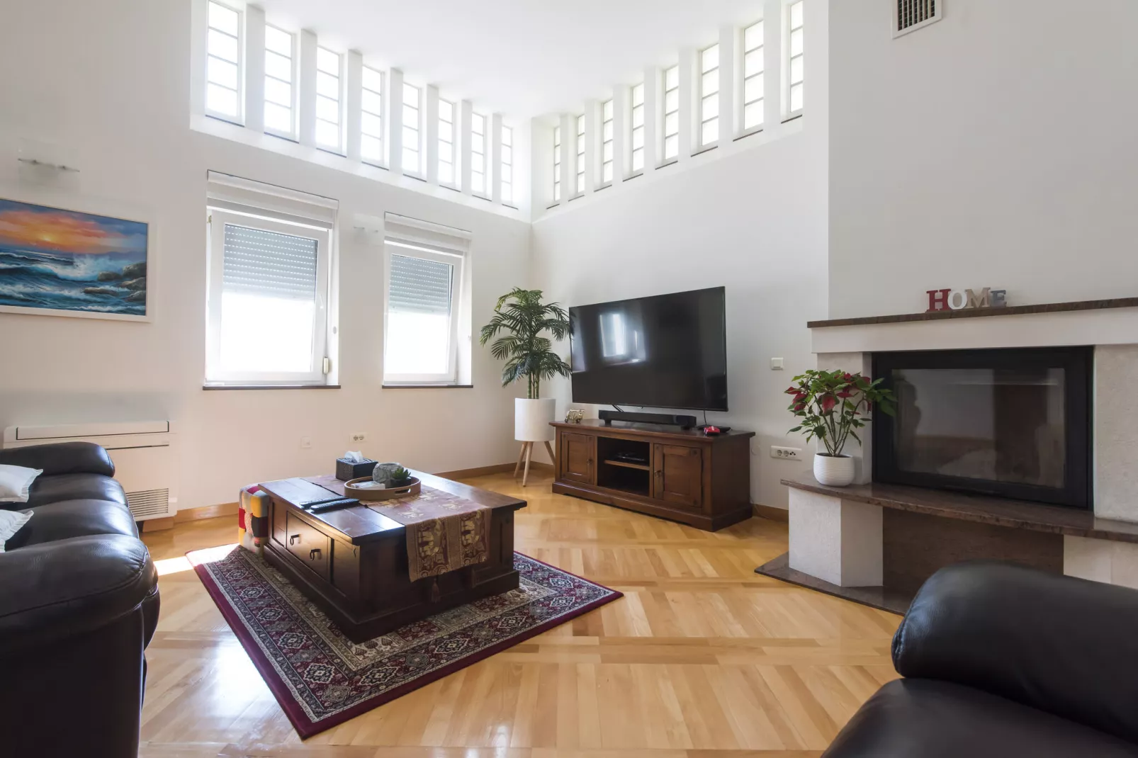 Sabai-Living room