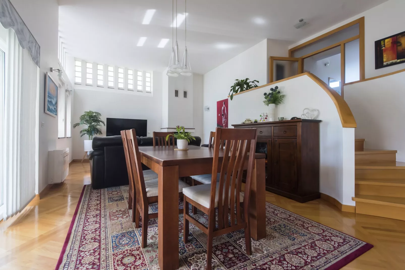 Sabai-Dining room