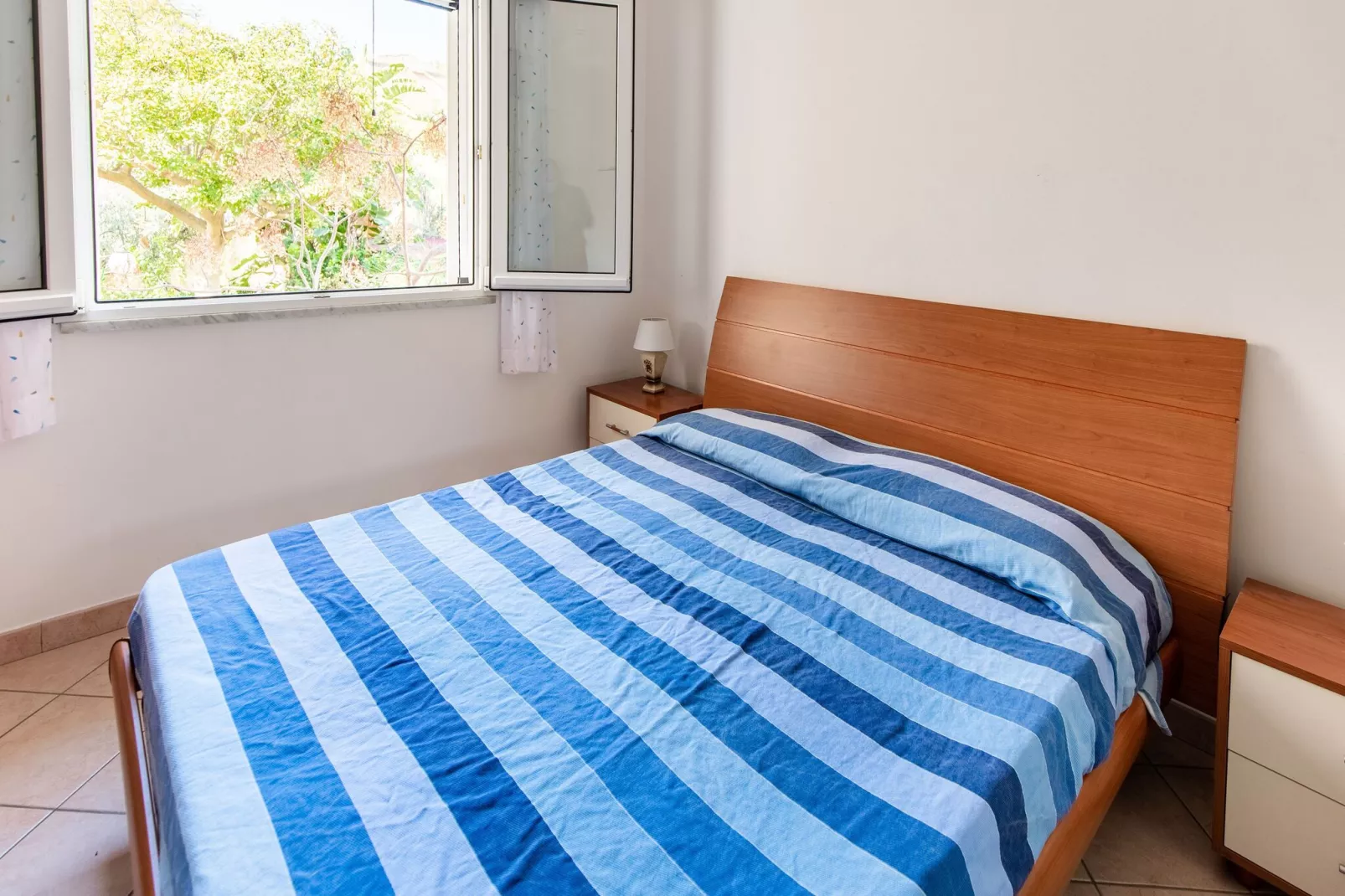 Timpi Russi Trilo Piano Terra-Schlafzimmer