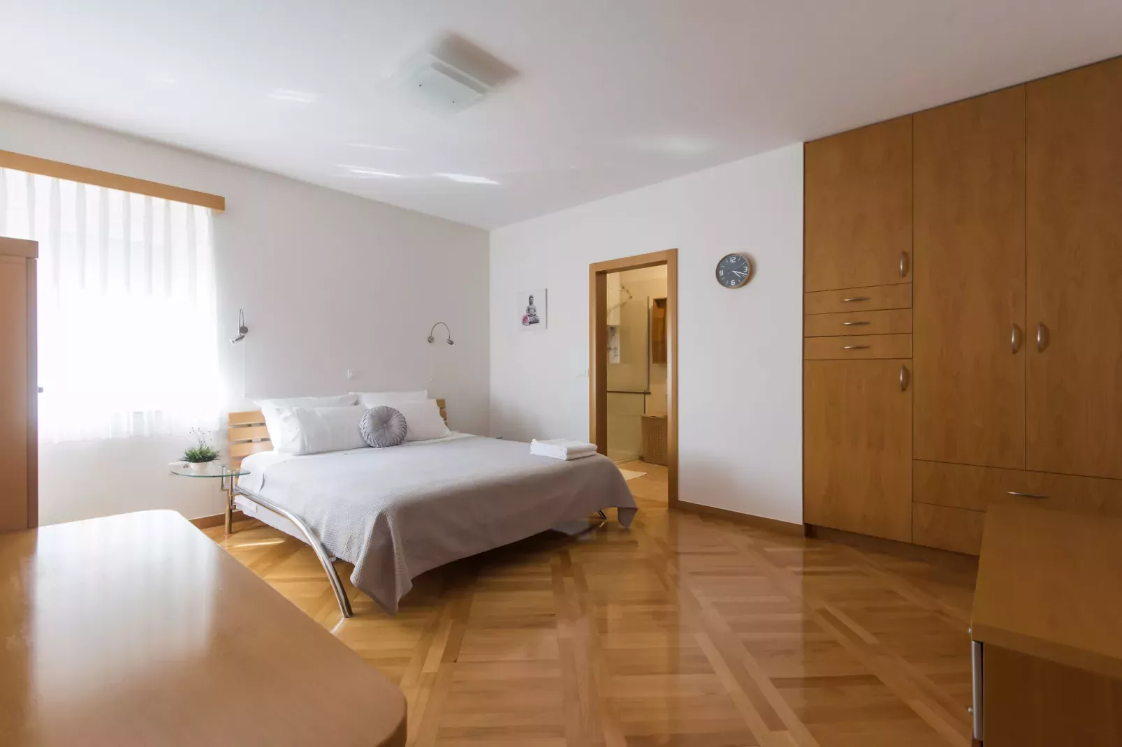 Sabai-Bedroom