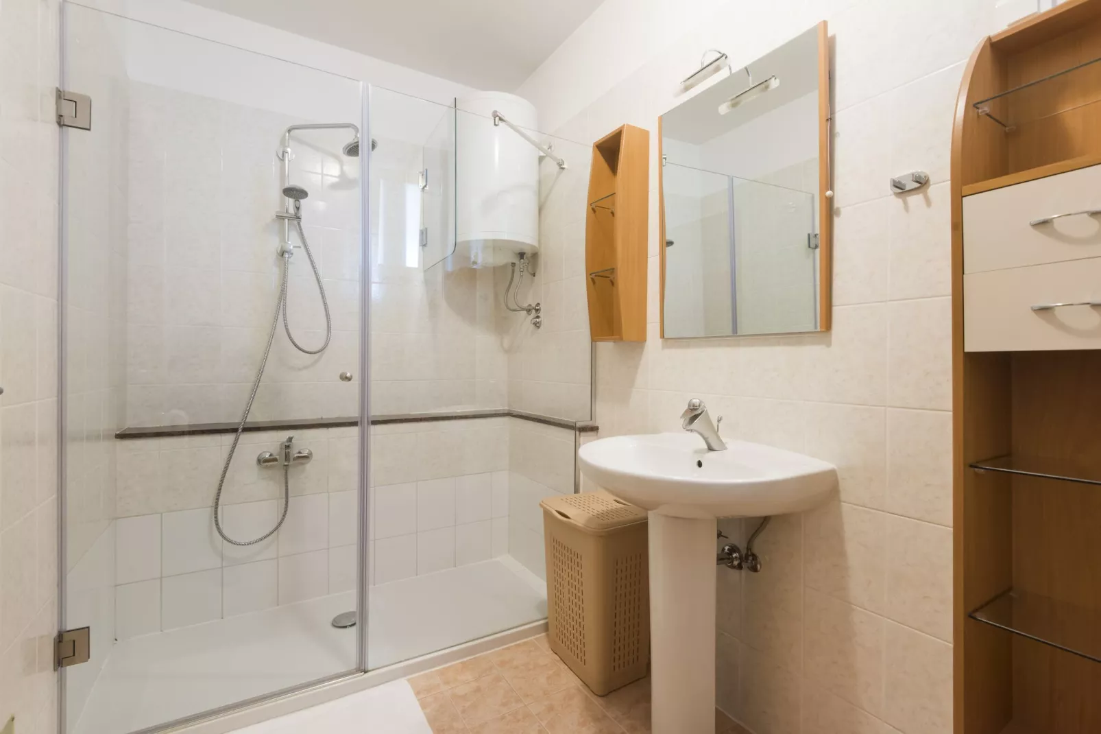 Sabai-Bathroom