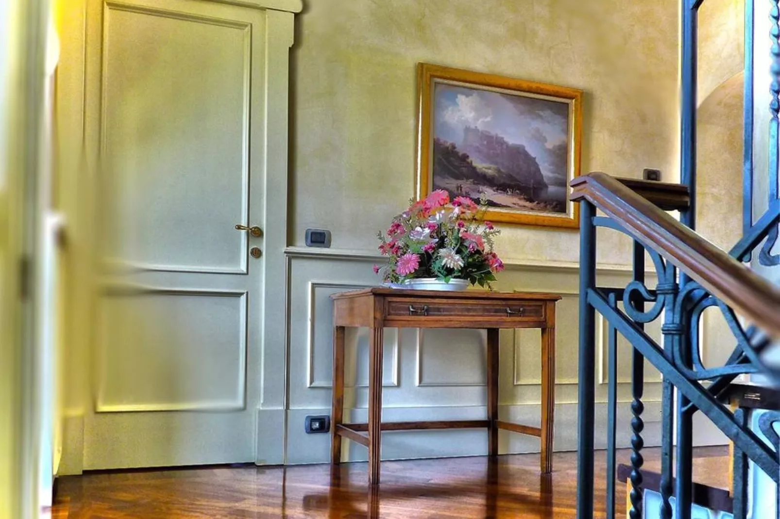 Villa d'epoca con ampio giardino lago di como-Atmosphere