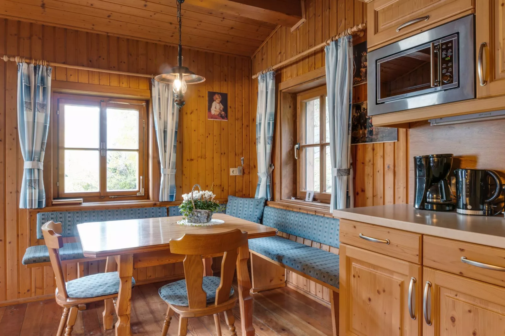 Chalet Pirkach-Living room