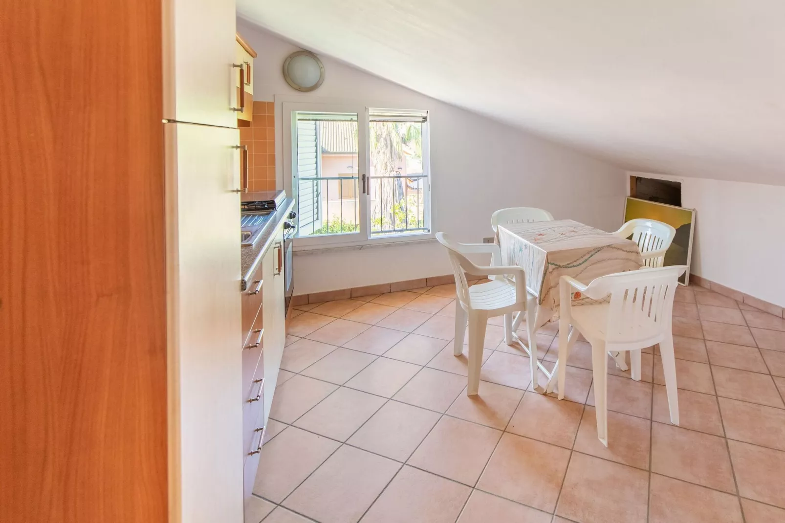 Timpi Russi Bilo Mansarda-Dining room