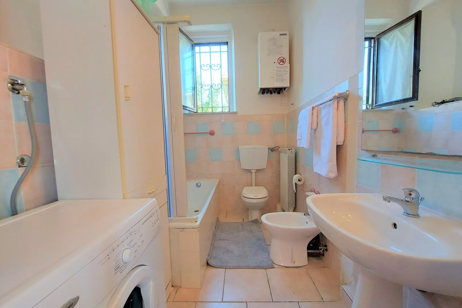 Green Eden-Bathroom