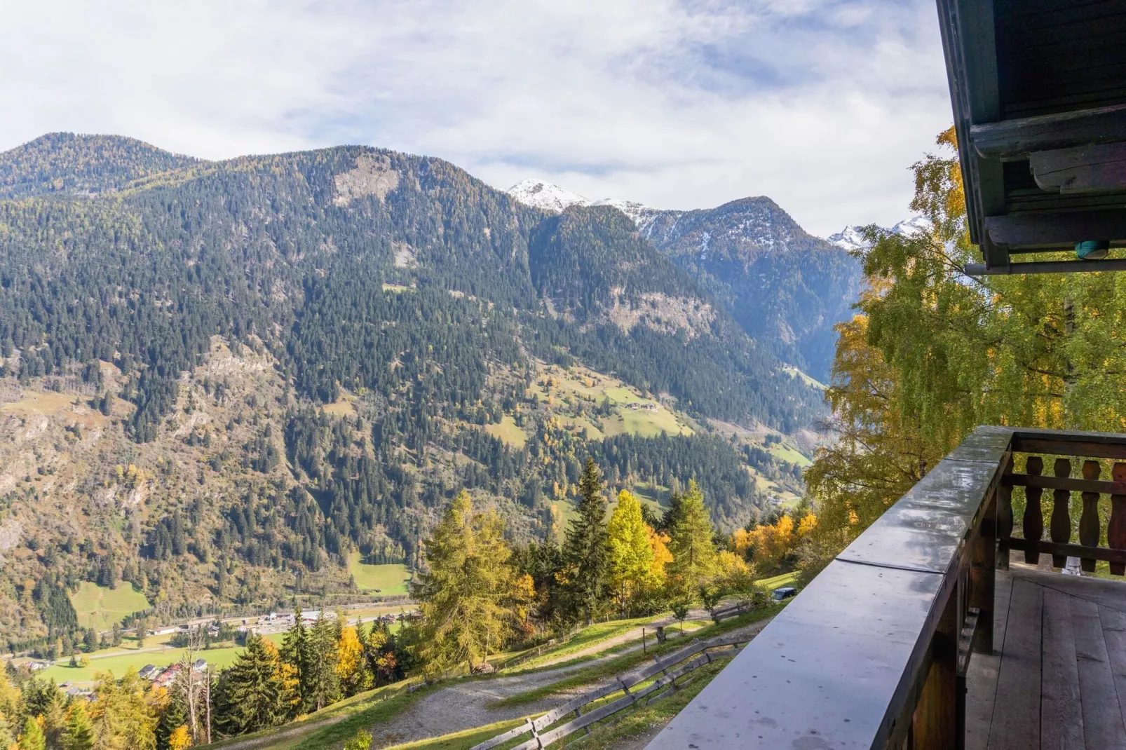 Chalet Pirkach-Terrace balcony