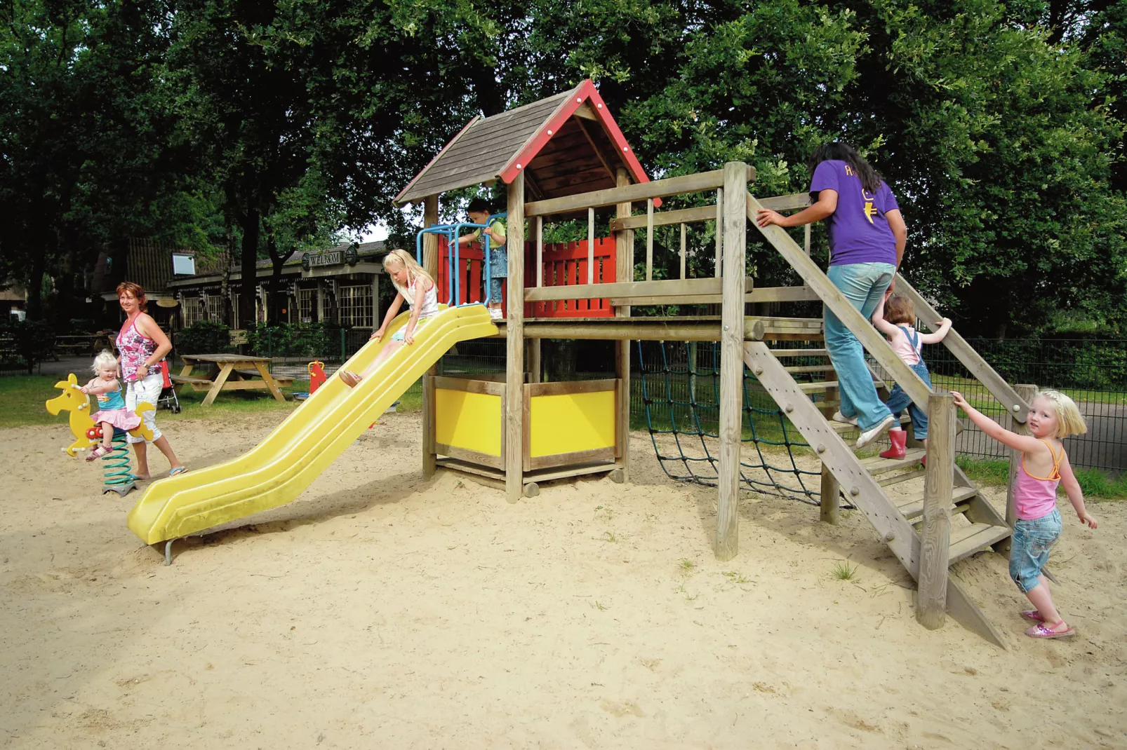 Recreatiepark Tolplas 16-Park facilities