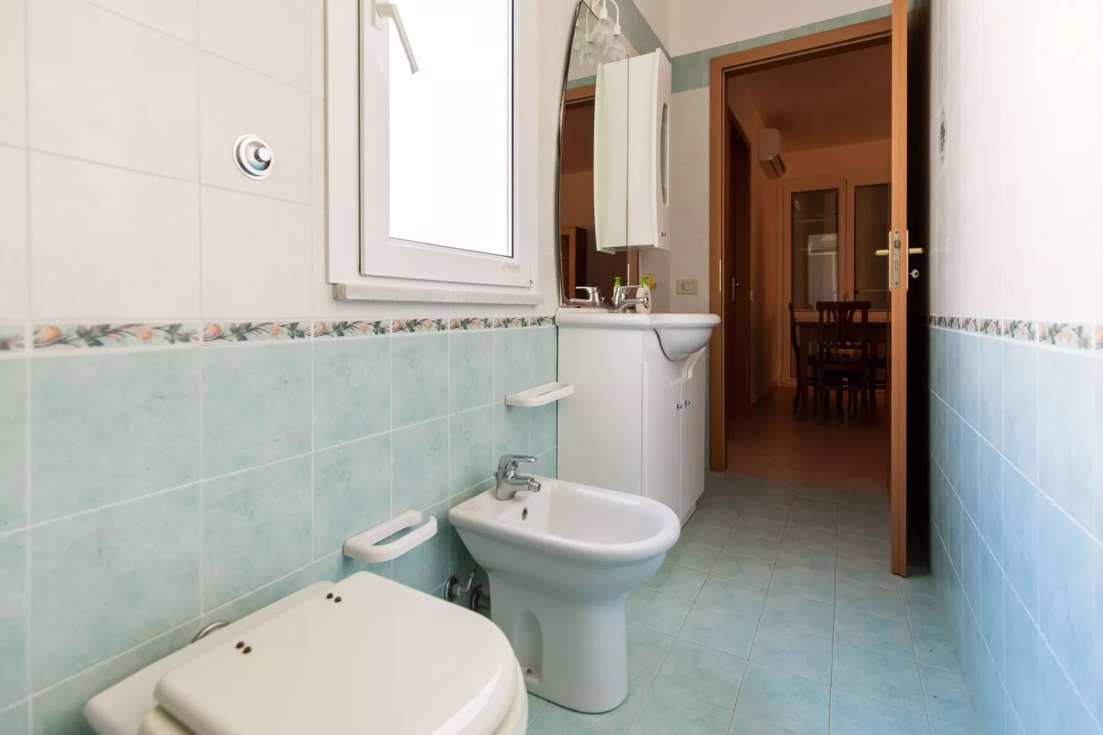Timpi Russi Bilo Mansarda-Bathroom