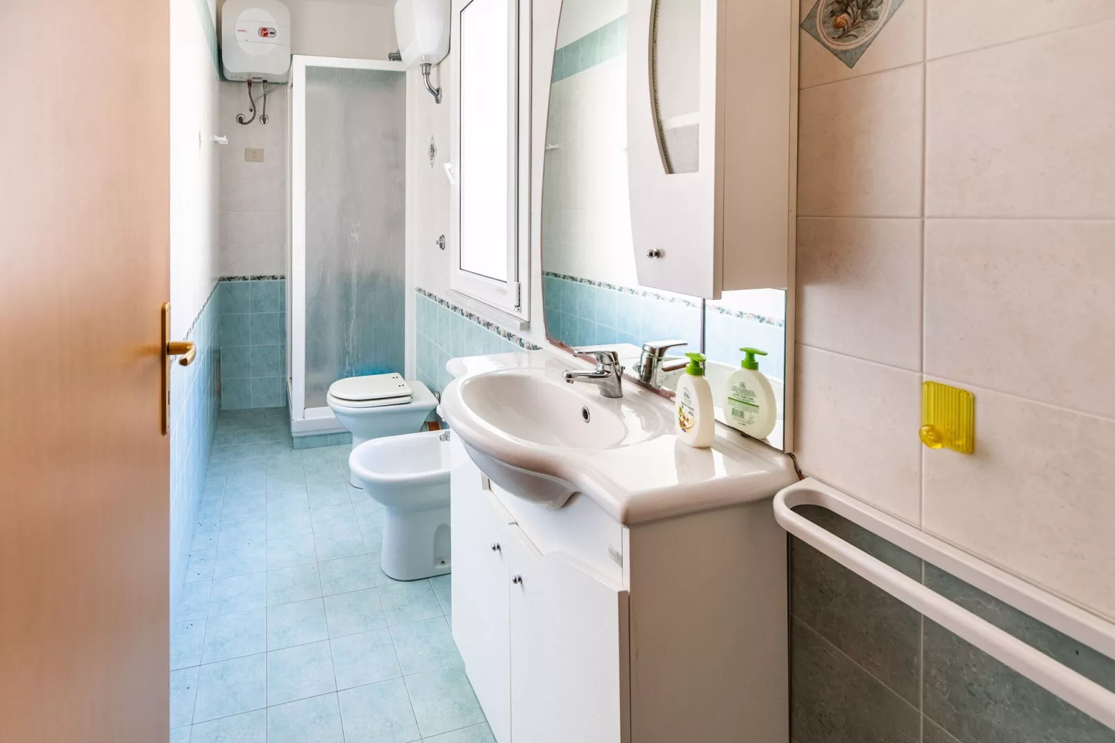 Timpi Russi Bilo Mansarda-Bathroom