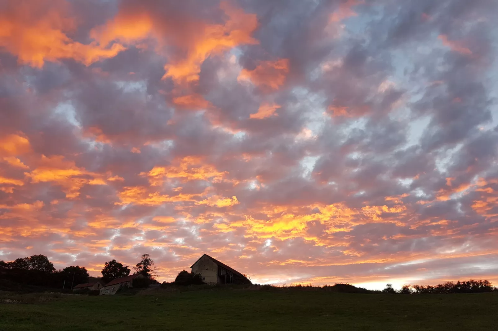 Gite Bourgogne rust & natuur-Areas summer 1km
