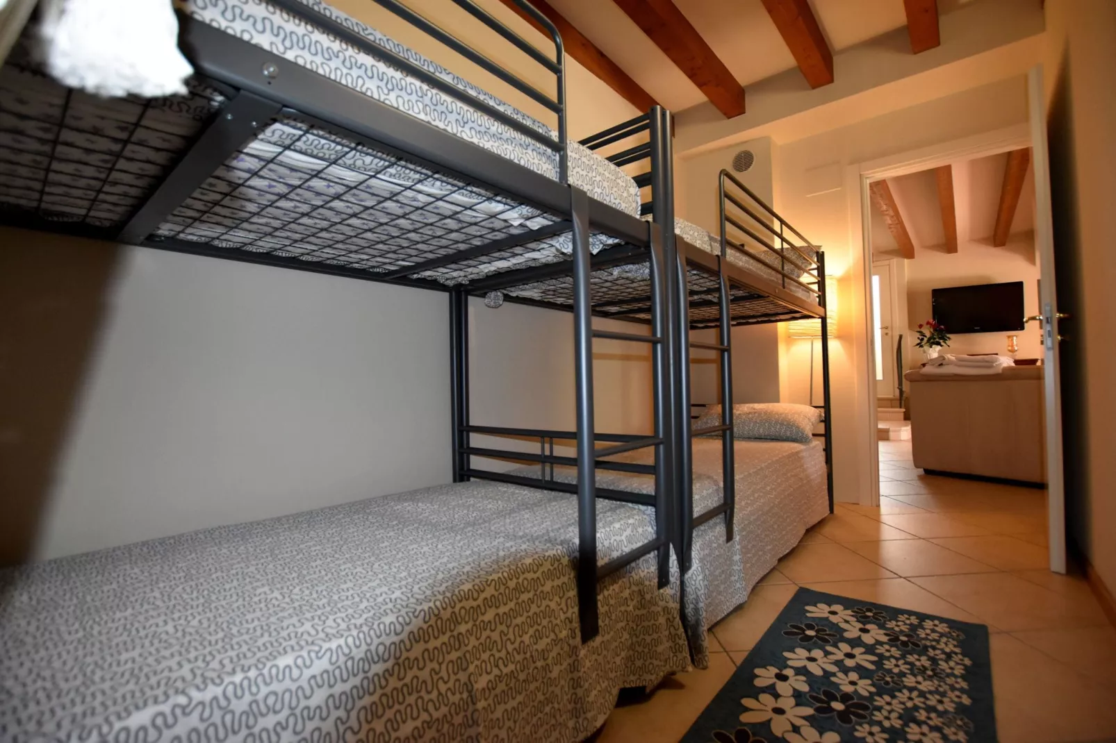 Dosso della Regina 6-Bedroom