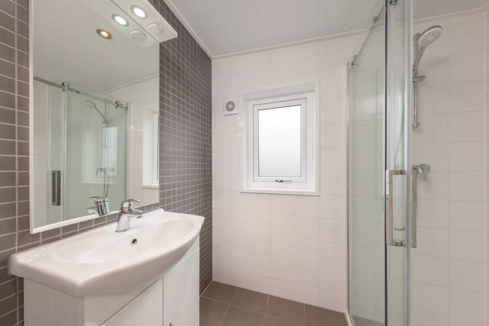 Recreatiepark Tolplas 20-Bathroom