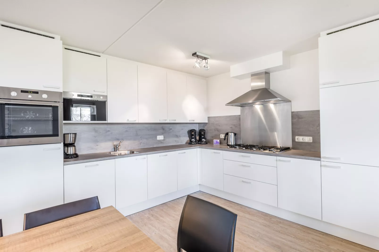 Vakantiepark Weerterbergen 7-Kitchen