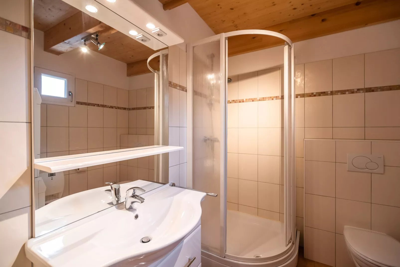 Chalet Murlaub-Badezimmer