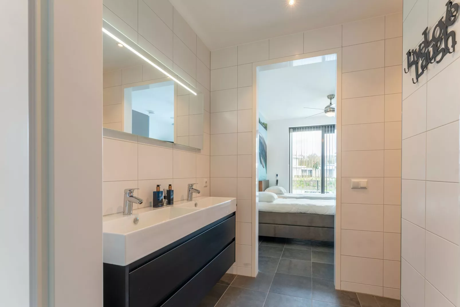 Villa Dolfijntje 585-Bathroom