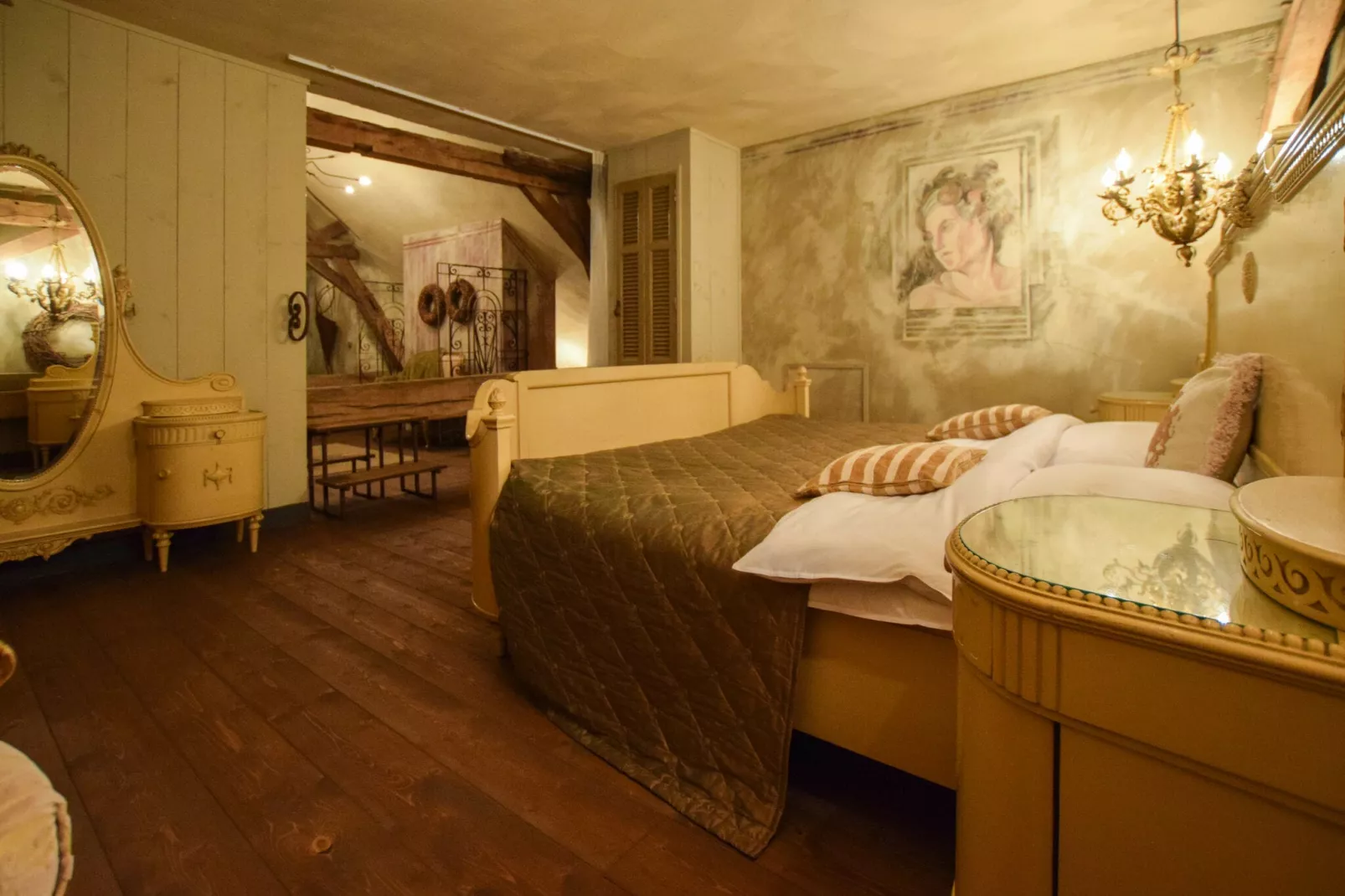 La Maison Douce-Bedroom