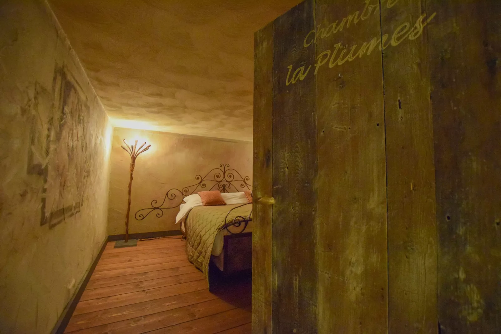 La Maison Douce-Bedroom
