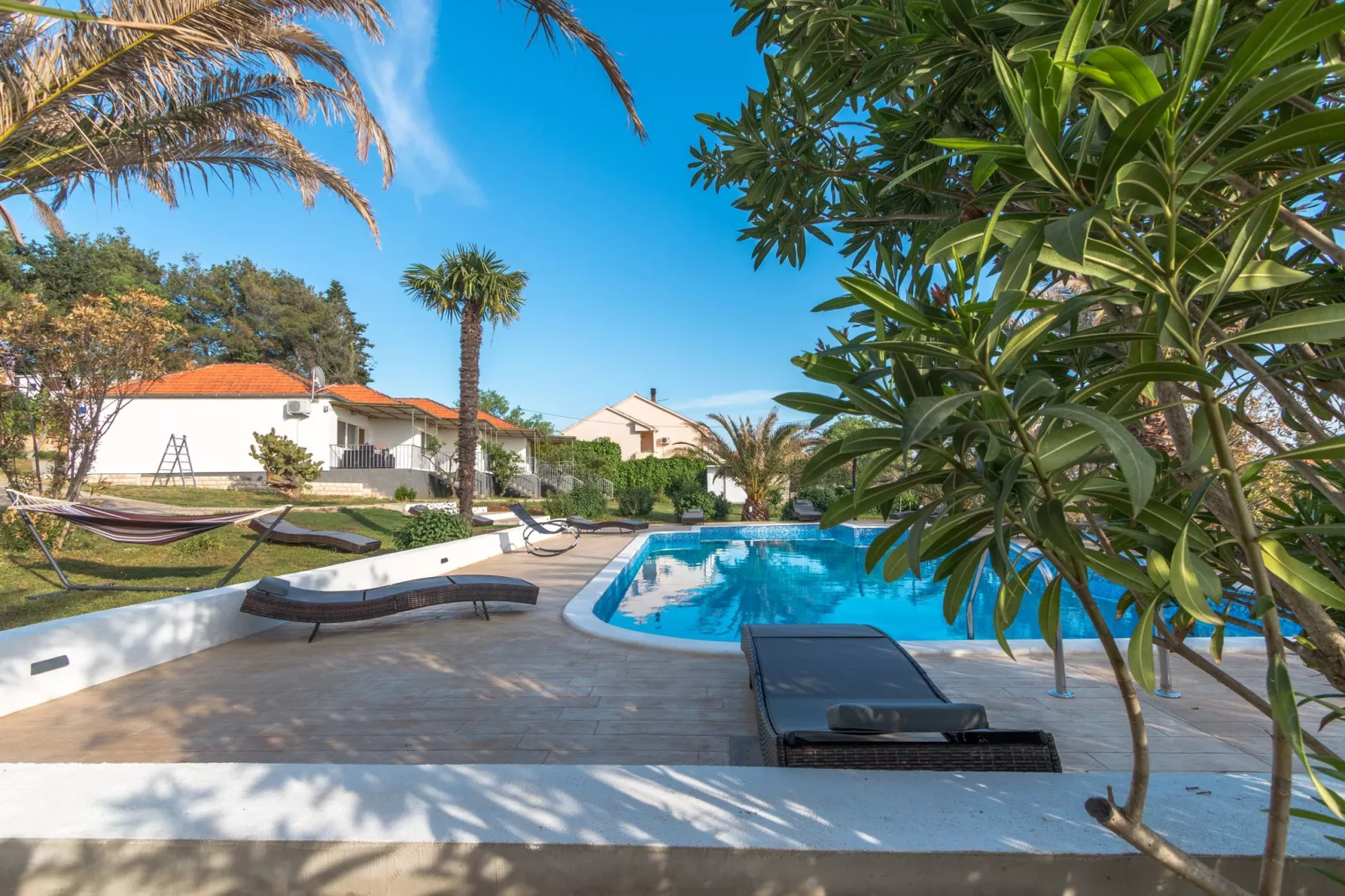 Mediterano 3-Exterior summer